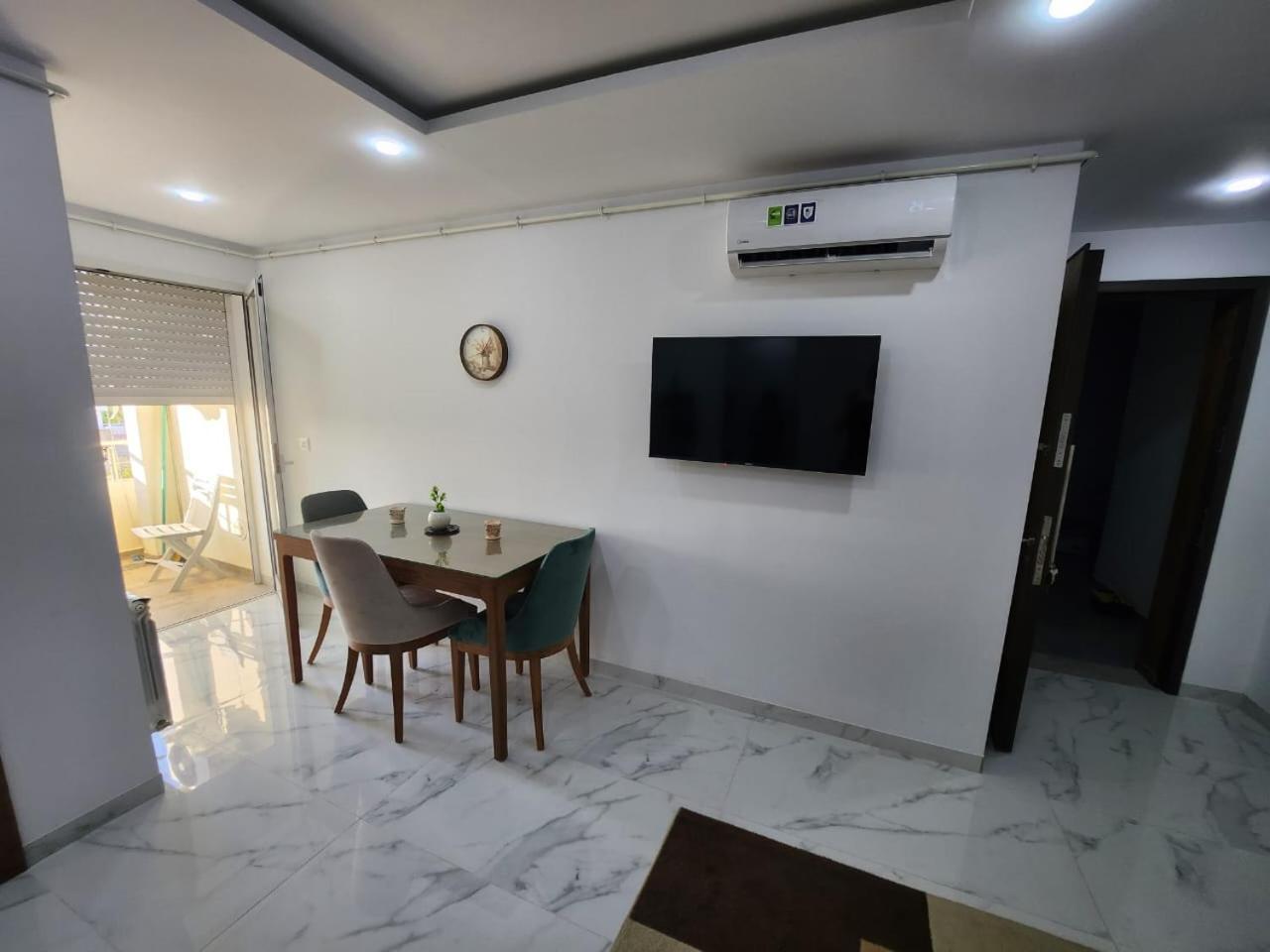 Elegant S1 Meuble Garde A Ariana -Tunis Apartment Luaran gambar